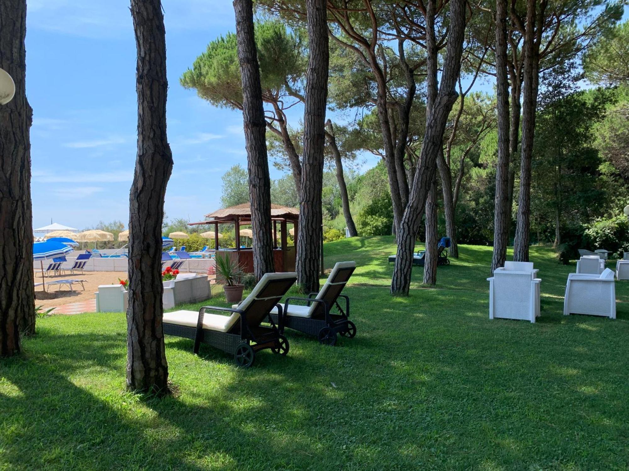 Hotel Beau Rivage Pineta Lido di Jesolo Exterior photo